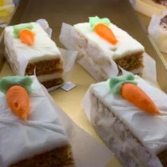 Carrot cake slices