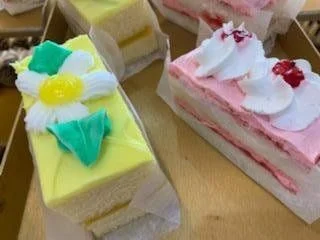 Cake slices